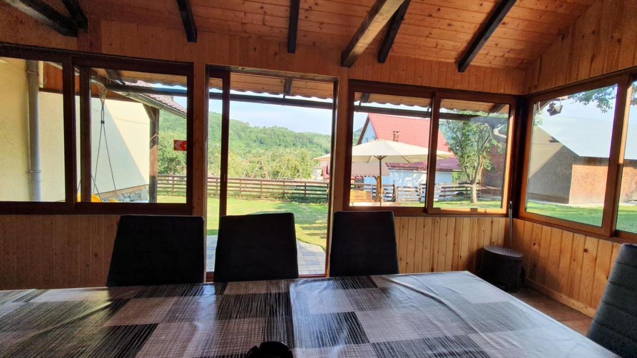 Hotel Popasul Galesean Galesu Esterno foto
