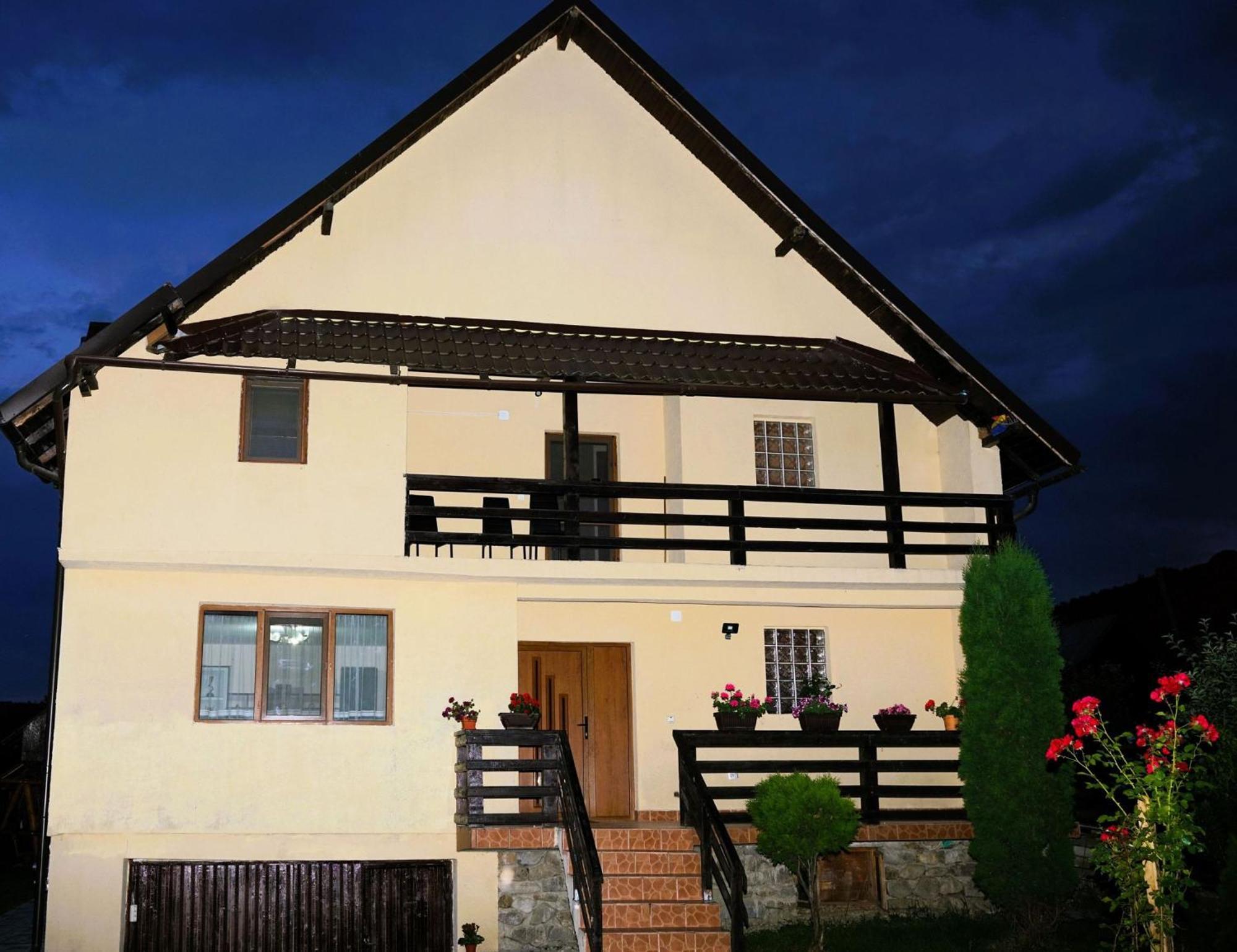 Hotel Popasul Galesean Galesu Esterno foto