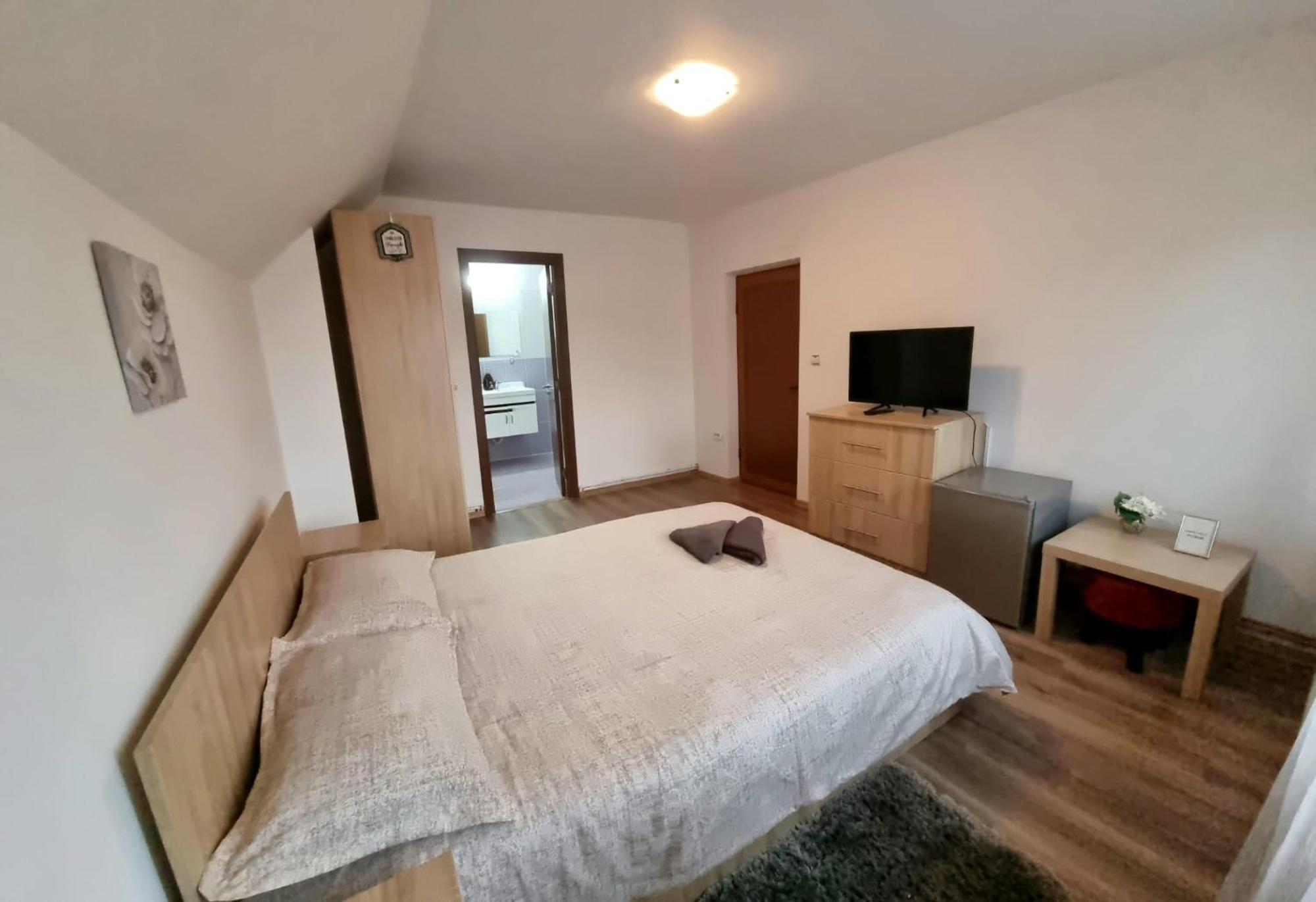 Hotel Popasul Galesean Galesu Esterno foto