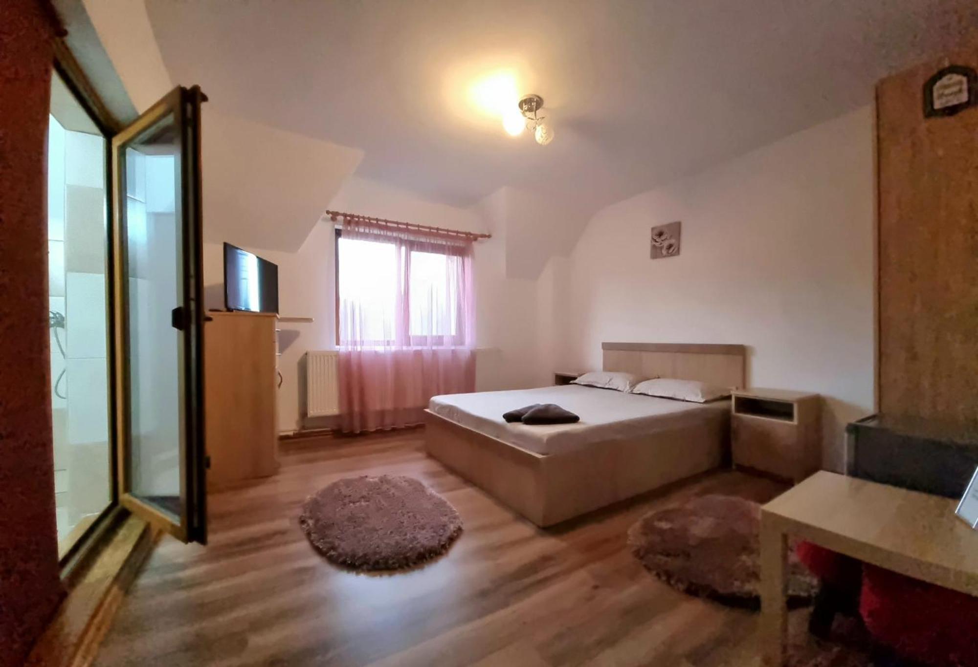 Hotel Popasul Galesean Galesu Esterno foto